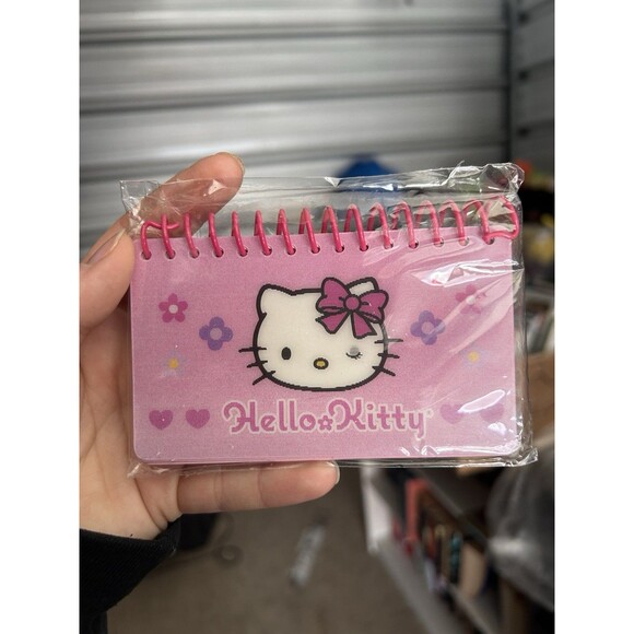 Sanrio 2007 Hello Kitty Vinyl Cover Holograph Notebook Mini Hello Kitty Winking - Picture 1 of 4